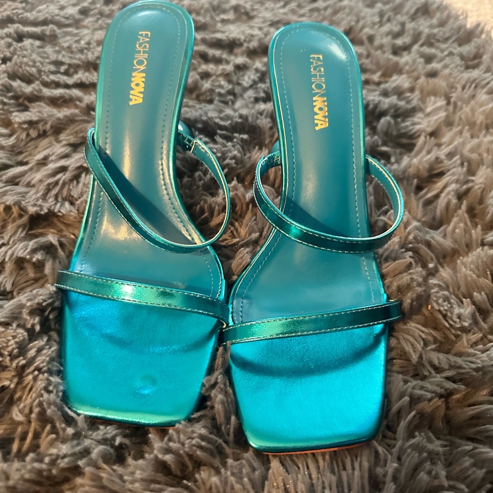 Fashion nova blue heels